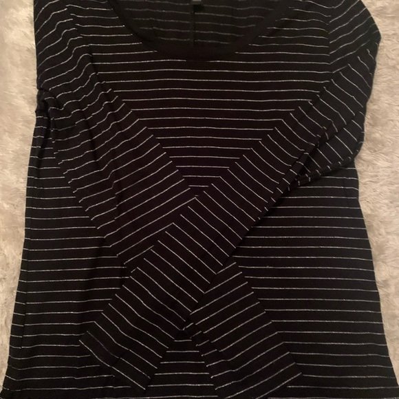 Banana Republic Black and white long sleeve - Picture 2 of 3